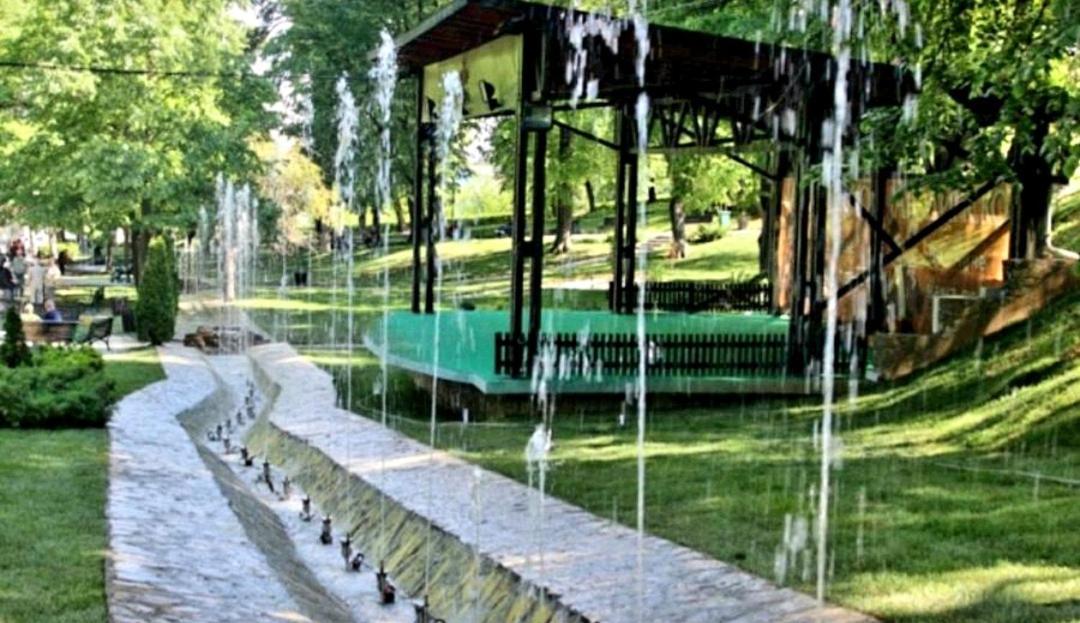 Royalwings Apartman Jagodina Buitenkant foto