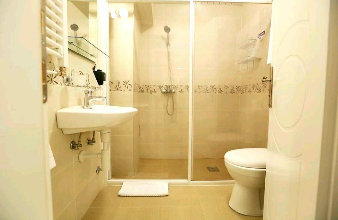 Royalwings Apartman Jagodina Buitenkant foto