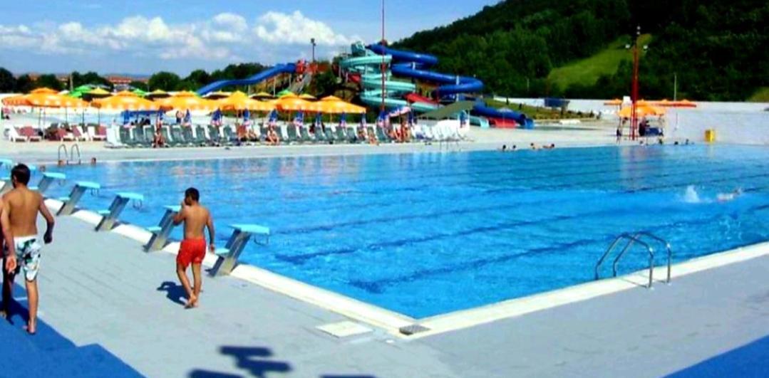 Royalwings Apartman Jagodina Buitenkant foto