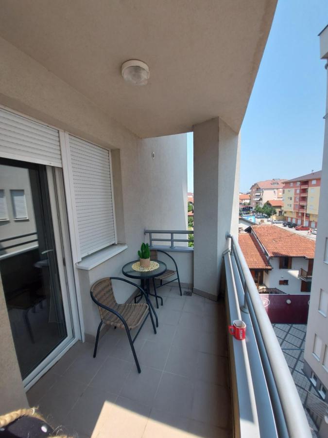 Royalwings Apartman Jagodina Buitenkant foto